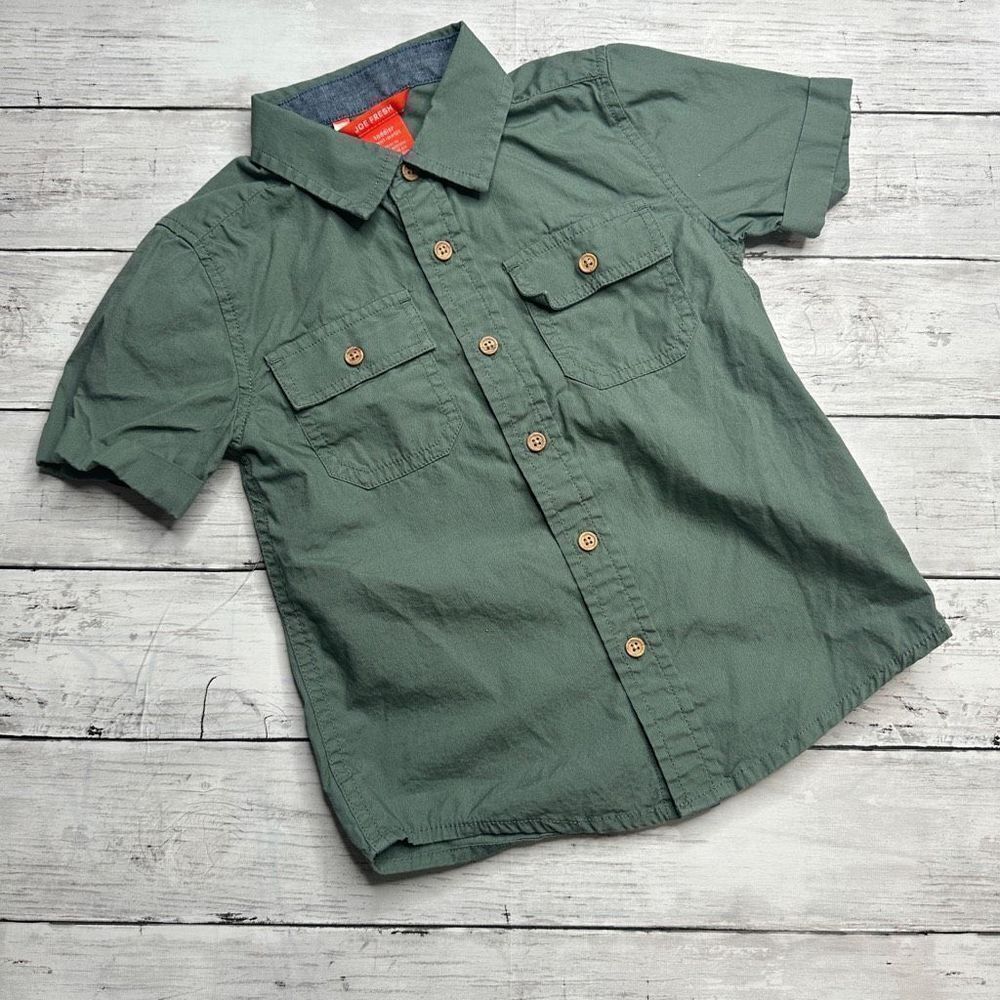 Joe Fresh 4T button down shirt in green